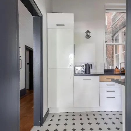 A Spacious With Style דירה *