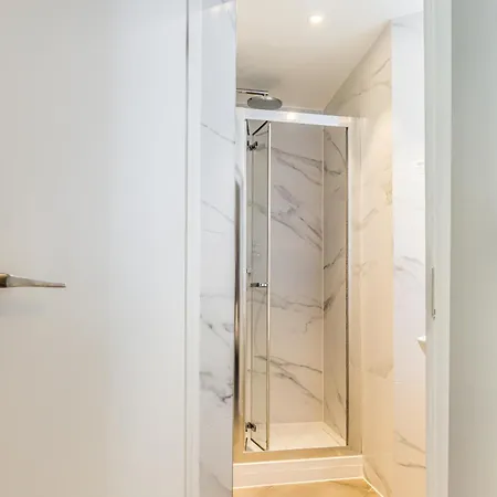 Princes Square Ξενοδοχείο 4*