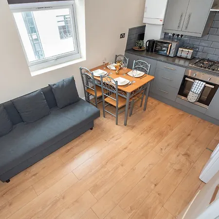Lovely 3 Bedroom Flat , Aldgate, Tower Hill, Whitechapel *