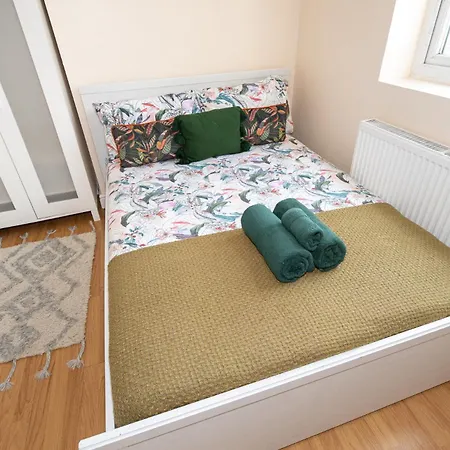 Apartment Lovely 3 Bedroom Flat , Aldgate, Tower Hill, Whitechapel *