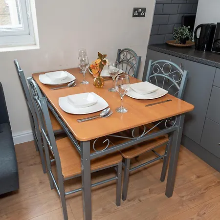 Apartment Lovely 3 Bedroom Flat , Aldgate, Tower Hill, Whitechapel *