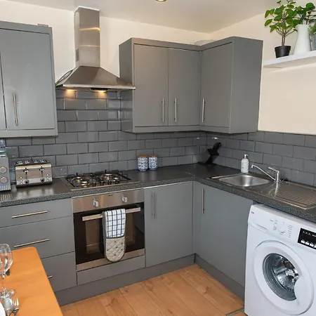 Lovely 3 Bedroom Flat , Aldgate, Tower Hill, Whitechapel * London