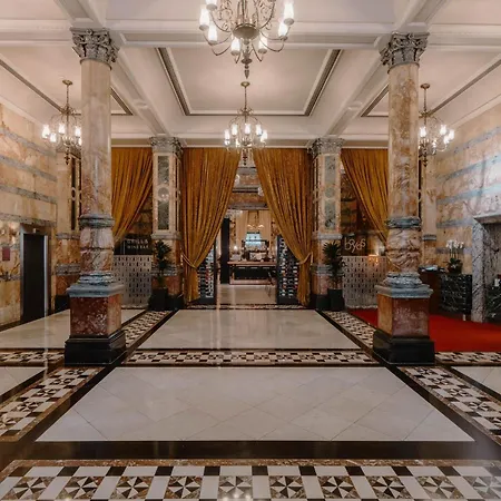 Club Quarters Trafalgar Square, 4*