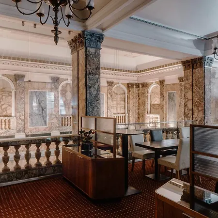 Hotel Club Quarters Trafalgar Square,