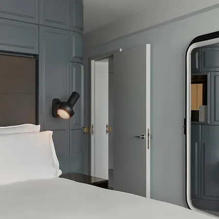 Hotel Sea Containers
