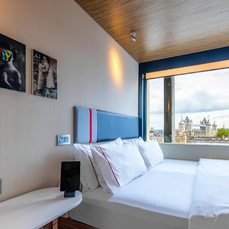 Citizenm Tower Of Hotel