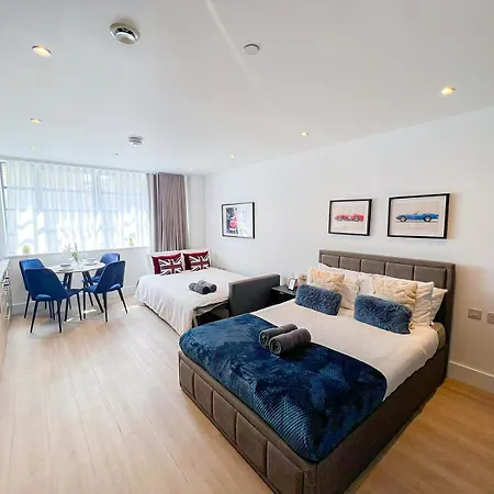 Modern & 3bedroom Flat With Pvt Balcony Steps From Regent's Park Apartment *