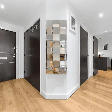 Stylish 2-br In Colindale, London Next To Wembley, London Museum And Underground Station Edgware