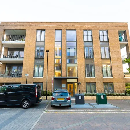 Apartment Modern 2bd Flat Near Victoria *