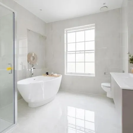 Arcore Premium Knightsbridge Apartment