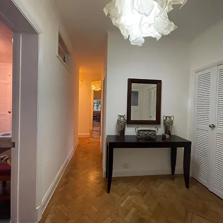 Large Double Bedroom 10 Minutes To London