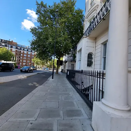 Budget Spacious Flat Fits 5 People In W2 * Londres