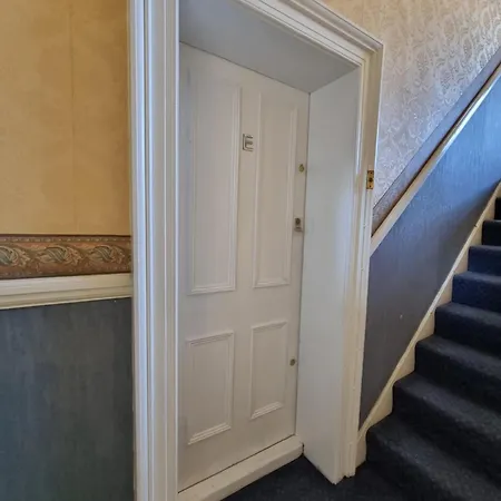 Budget Spacious Flat Fits 5 People In W2 Appartement *
