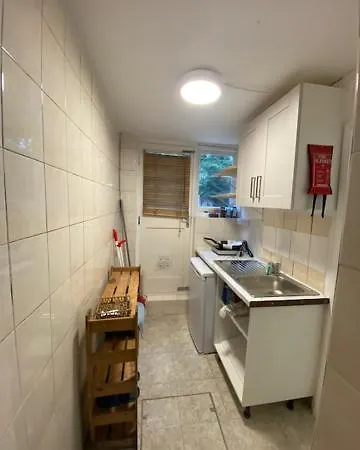 Apartment In Islington