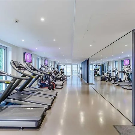 Stunning View Large 1 Bed Londra