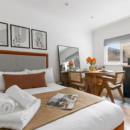 Apartment Luxurious Retreat - La Reserve Knightsbridge *