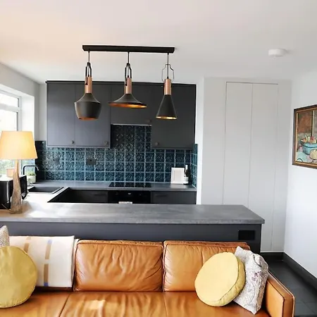 דירה Riverfront Executive With Garage & Balcony Overlooking The Thames לונדון