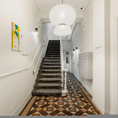 Modern At Inverness Terrace Apartman London