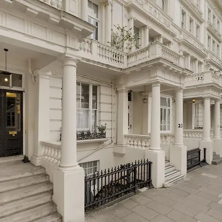 Modern At Inverness Terrace *
