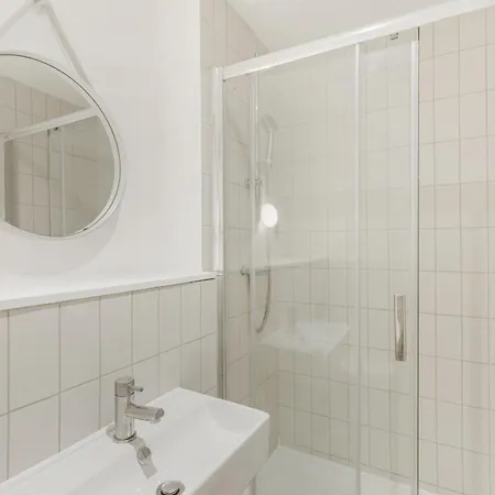 Modern At Inverness Terrace Apartman *