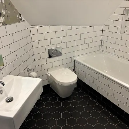 Hotel The Red Lion 3*