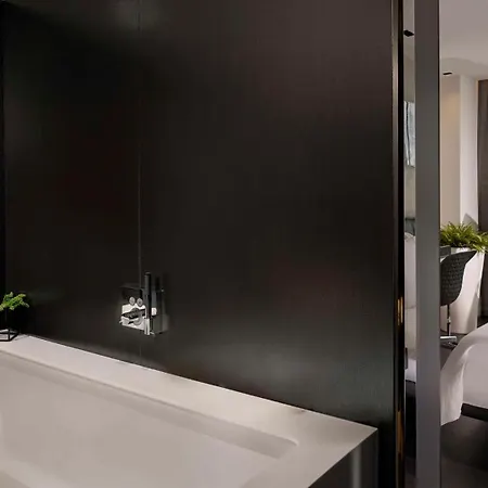 Hotel Park Plaza Waterloo
