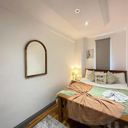 Stylish 1 Bedroom In Central Apartment