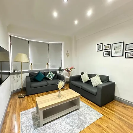 Apartment Stylish 1 Bedroom In Central *