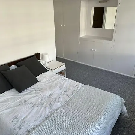 Chelsea Large 2 Bed 2 Bath Sydney Street Sw3 *