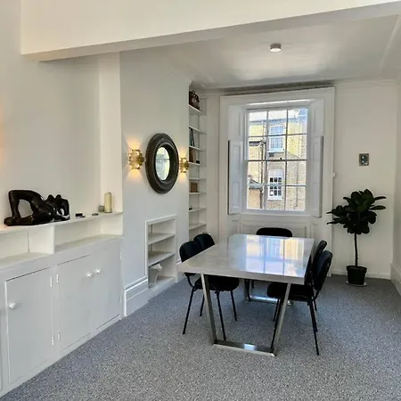 Apartment Chelsea Large 2 Bed 2 Bath Sydney Street Sw3 *