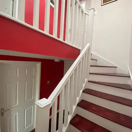 Penge Luxury Retreat *
