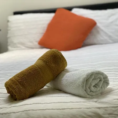 Penge Luxury Retreat Homestay *