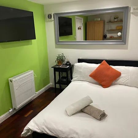 Penge Luxury Retreat Homestay London