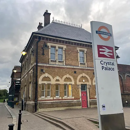 Penge Luxury Retreat Homestay