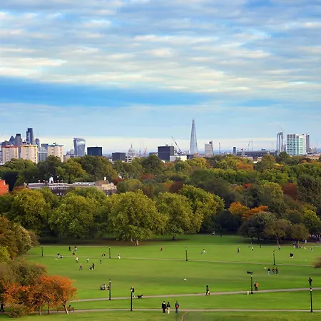 Cityscape Oasis Chic For Urban Dwellers *