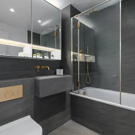 Apartment Kings Cross - Luxury 3 Bed Apartment, Private Balcony