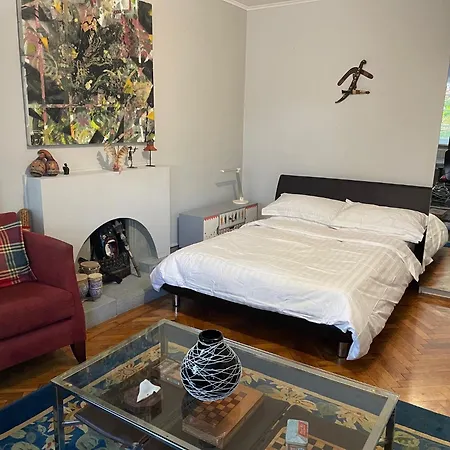 Guest house Large Double Bedroom 10 Minutes To London