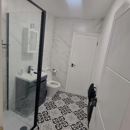 Guest house Blake Close House Dagenham