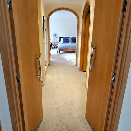Stunning 5 Bedroom Putney House Holiday home