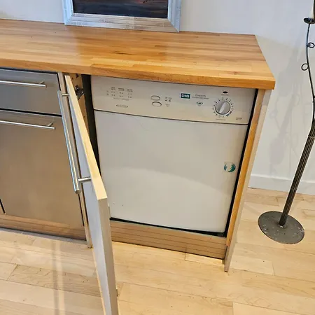 Stunning 5 Bedroom Putney House * London