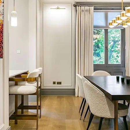 Ultra Luxury Holland Park *
