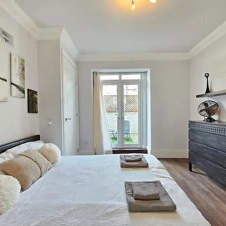Trendy One Bedroom Apartment *