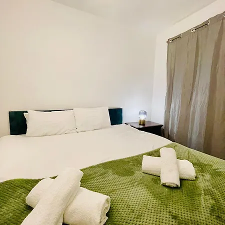 2bd Canarywharf Mile End Private Balcony Free Parking London