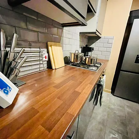 Apartment 2bd Canarywharf Mile End Private Balcony Free Parking *