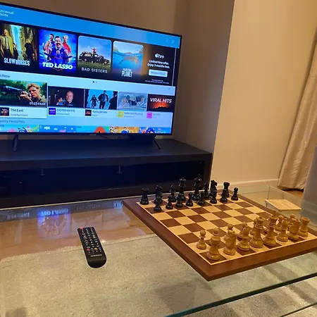 Apartment Modern Furnished 5 Min Walk To Underground Station