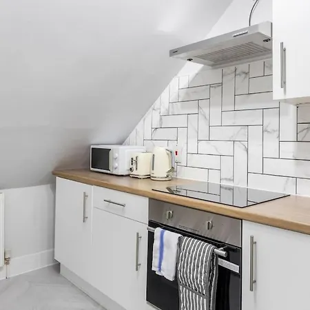 Crystal Palace Stylish Gem Slp 4 Next To Transport * Londres