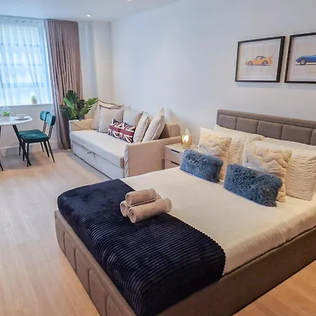 Apartment Modern & 3bedroom Flat With Pvt Balcony Steps From Regent's Park London