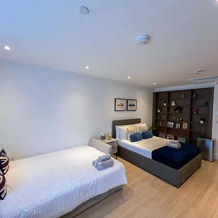 Apartment Modern & 3bedroom Flat With Pvt Balcony Steps From Regent's Park London