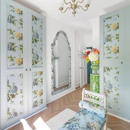 Blossom House New 3bed House In Barons Court *