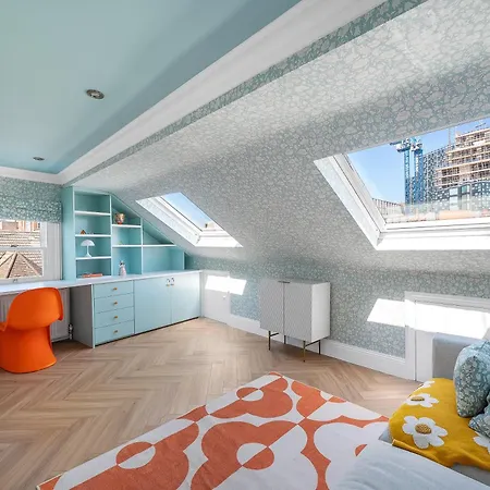 Blossom House New 3bed House In Barons Court Holiday home